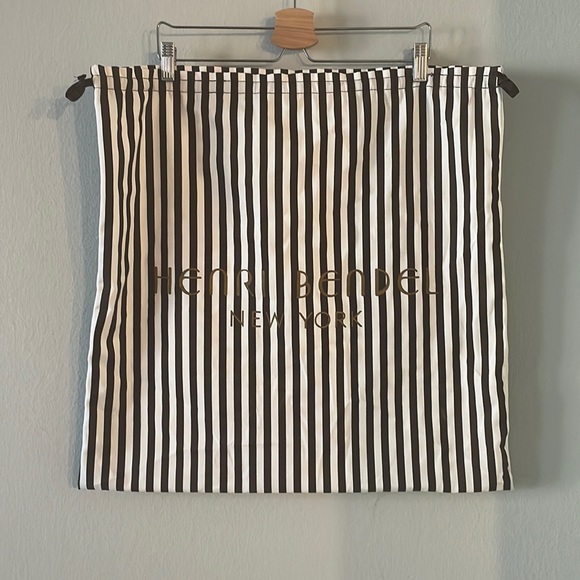 henri bendel Handbags - Henri Bendel New York Large Dustbag
